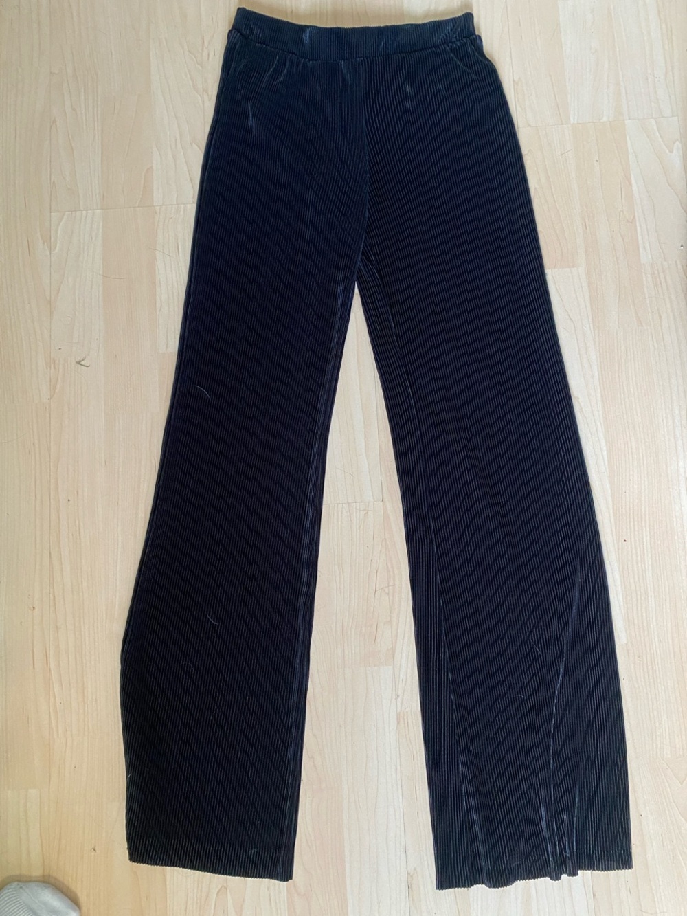Black Wide-Leg Women's Jeans